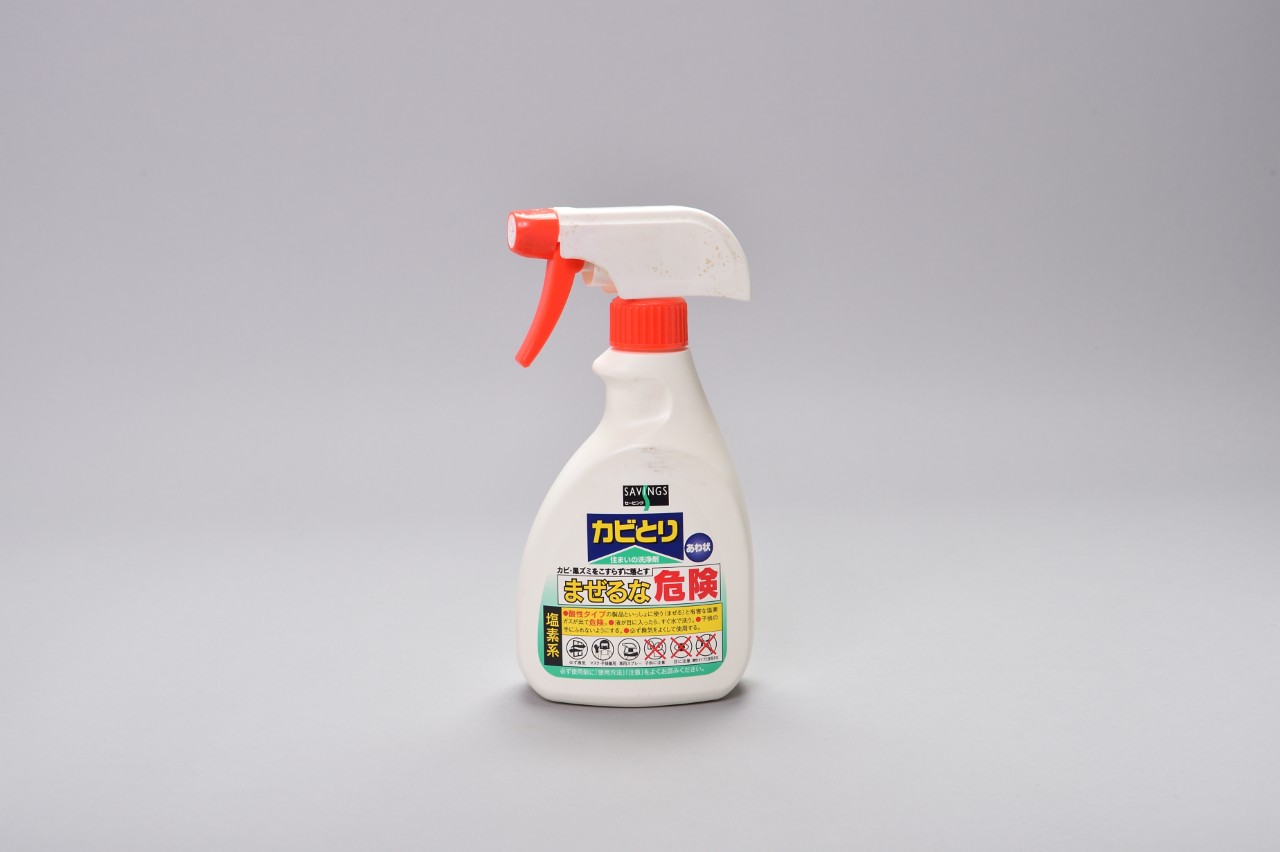 住まいの洗剤カビとりあわ状