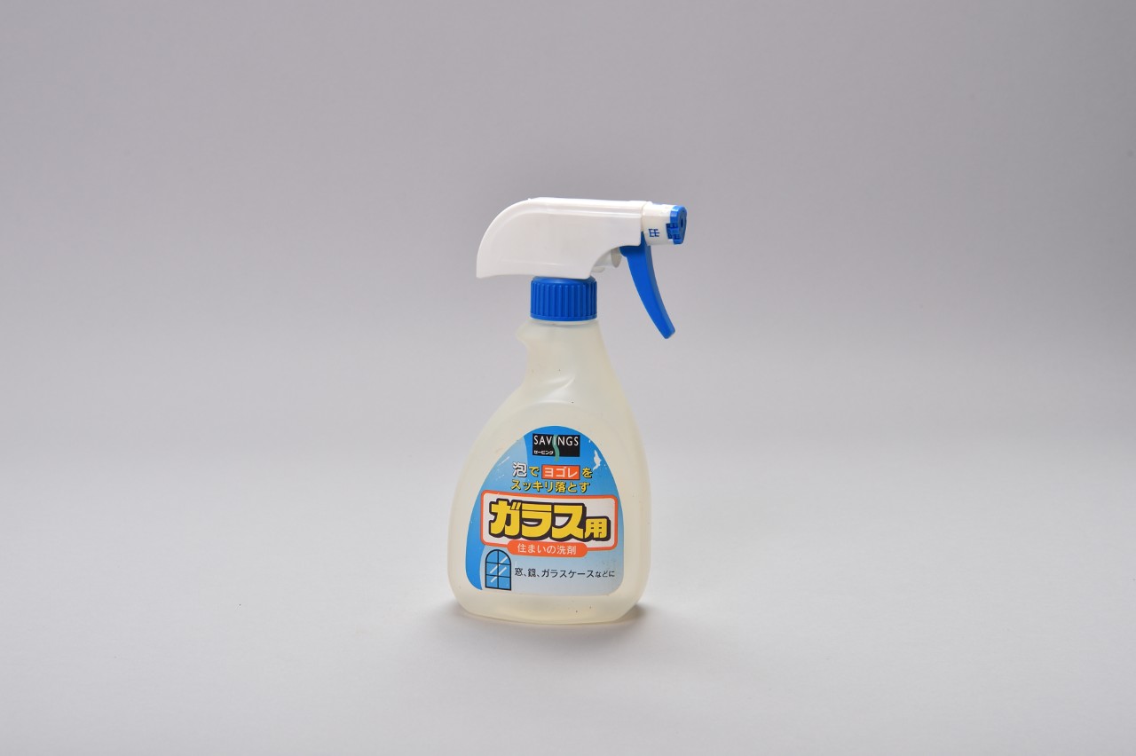 住まいの洗剤ガラス用